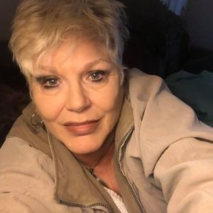 Meet your Posher, Paula